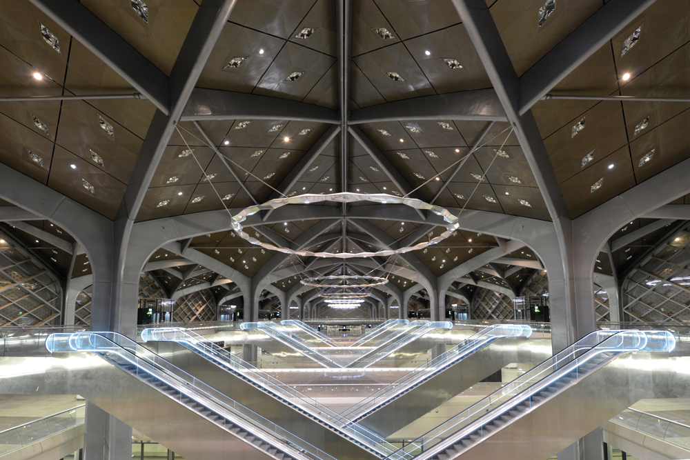 HHR KAEC Station interior concourse