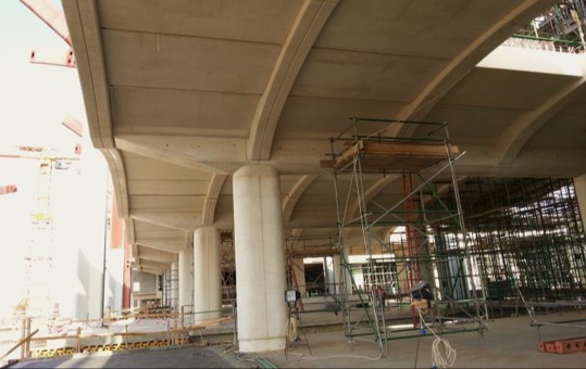 Large-scale formwork with reinforcement