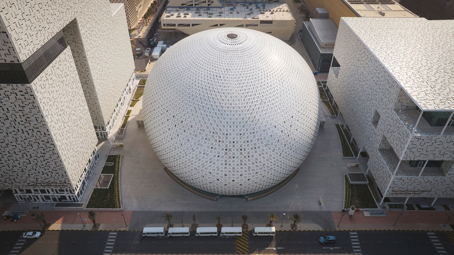 Kuwait University Administrative Building - image 2