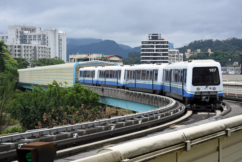 Taipei Metro Neihu Line - image 2